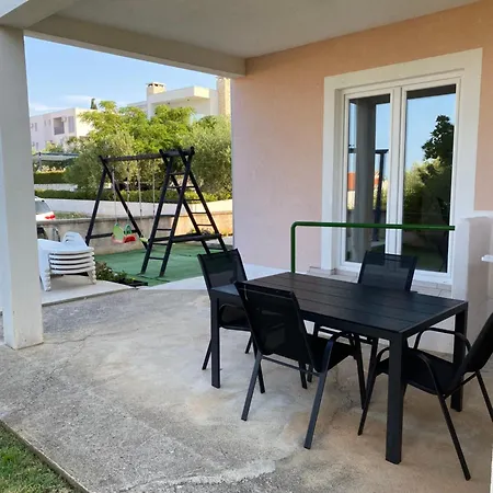 Apartment M A Kozino
